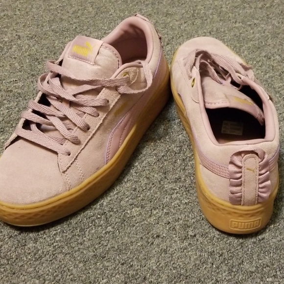 puma women's smash platform sneaker